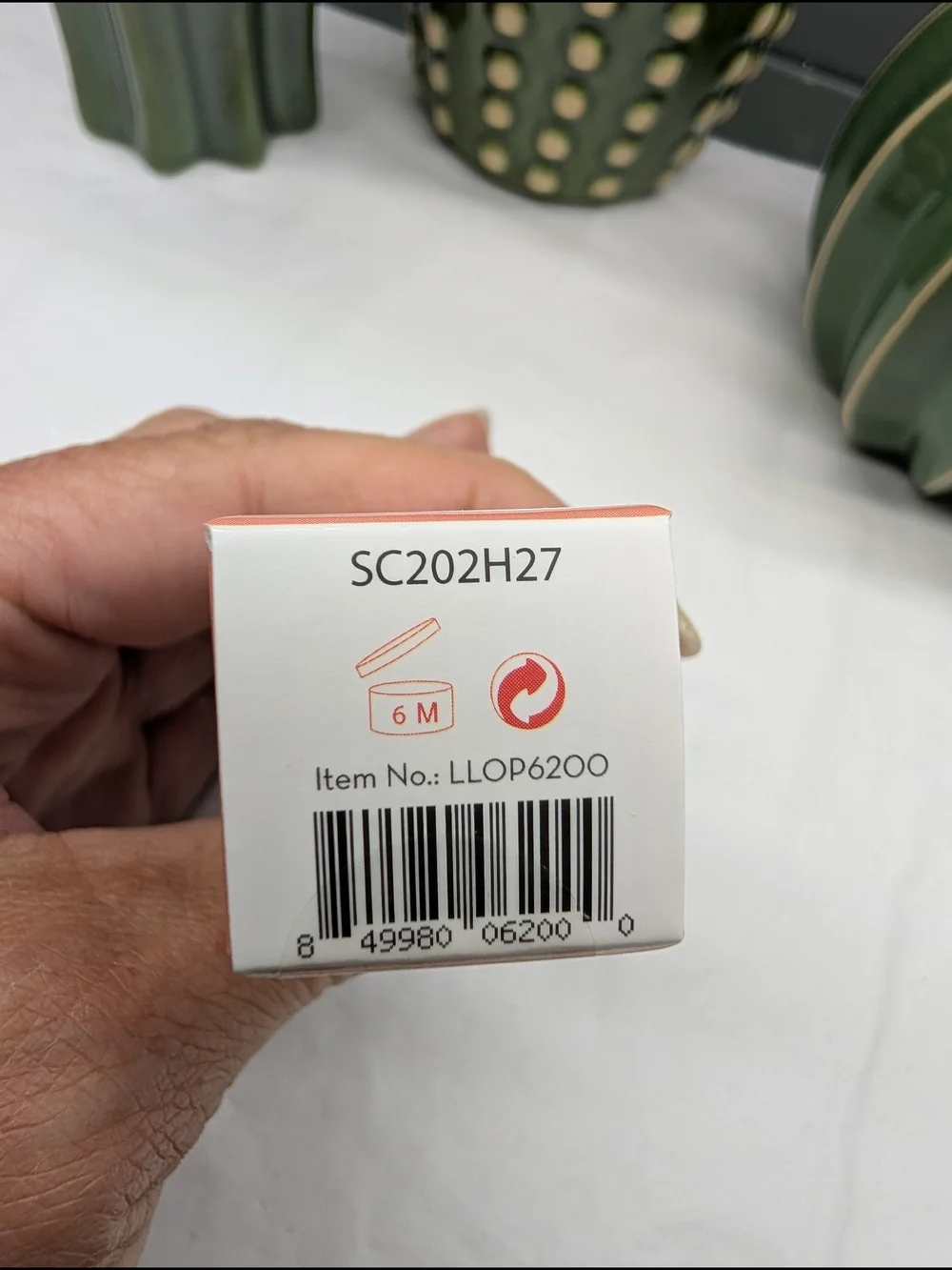 The Crème Shop Luscious Lip Oil - Peach (Peachy Coral)